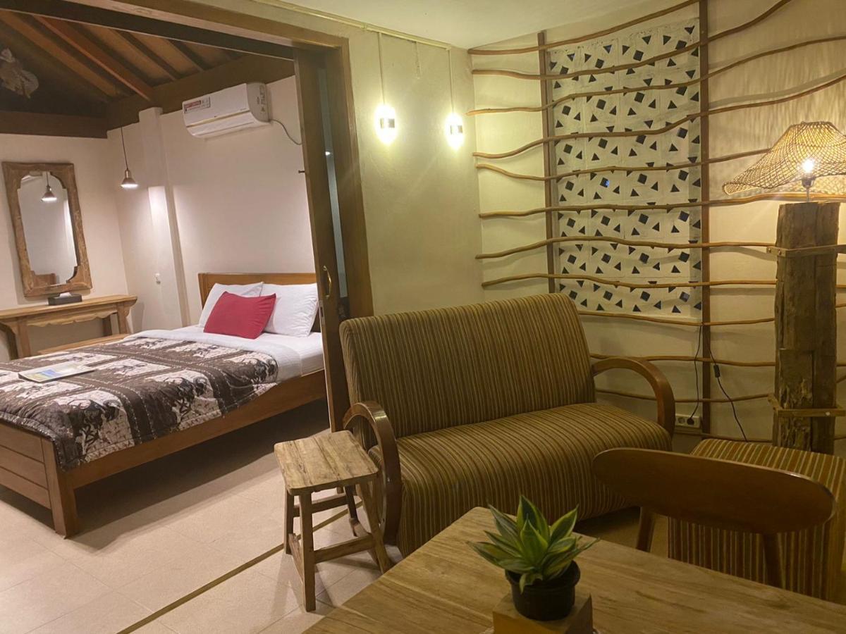 Alamanda Family Villas, Pool & Local Tours Yogyakarta Exterior foto